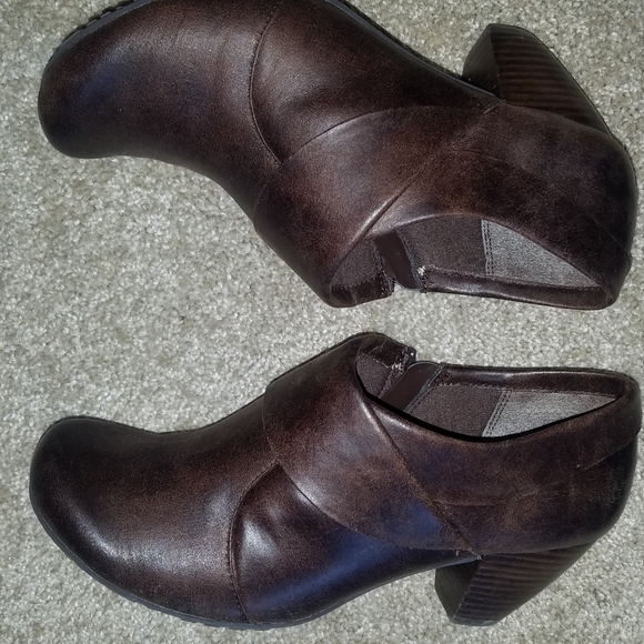 Bare Traps sz 8 brown ankle shoeties bootie - Picture 2 of 5